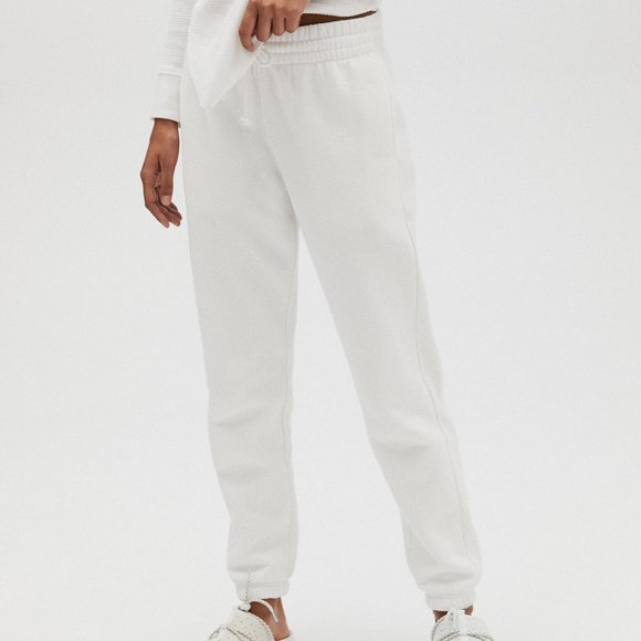 Aritzia TNA Light Boyfriend Sweatpant - Picture 6 of 8